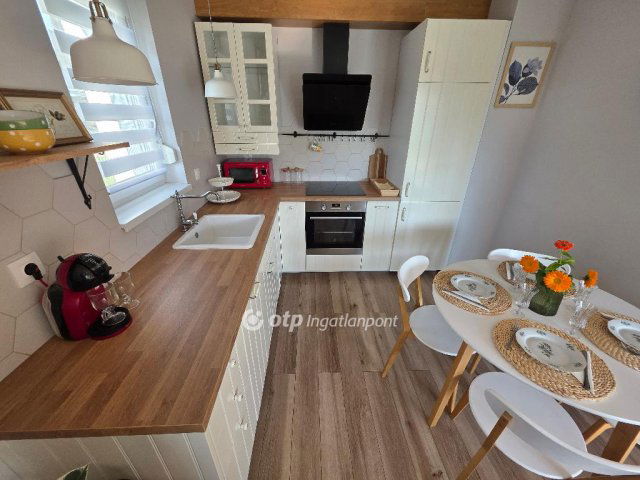 Eladó téglalakás, Debrecenben 75.9 M Ft, 2 szobás