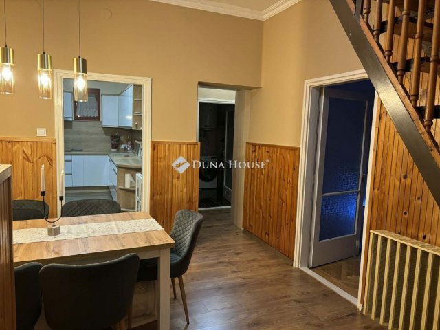 Eladó családi ház, Biharnagybajomban 30.5 M Ft, 4 szobás