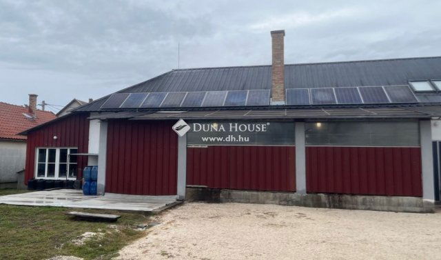 Eladó ipari ingatlan, Szentlőrinckátán 89.54 M Ft