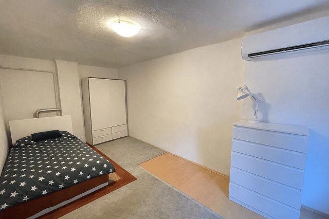 Eladó téglalakás, Budapesten, VI. kerületben, Szófia utcában