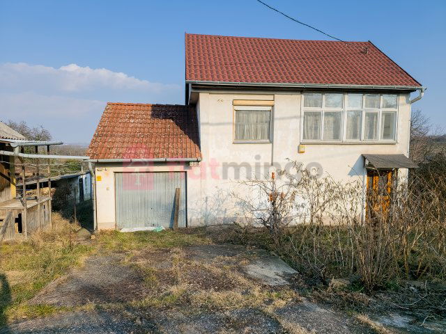 Eladó családi ház, Pécsett 42 M Ft, 1+2 szobás