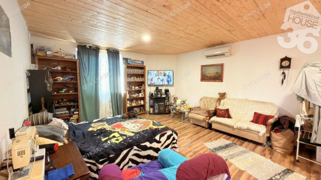 Eladó családi ház, Kunszálláson 34.9 M Ft, 2 szobás