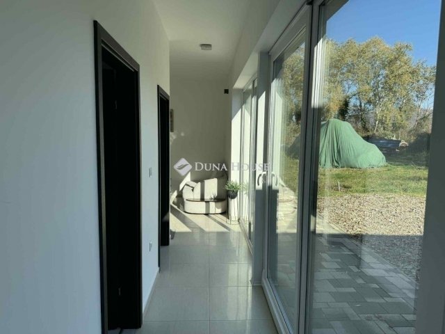 Eladó családi ház, Harkányban 149.9 M Ft, 4 szobás