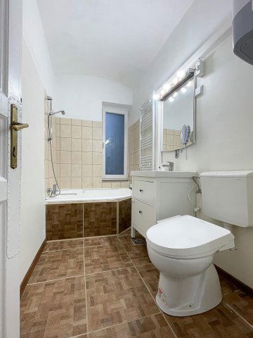 Eladó téglalakás, Budapesten, VIII. kerületben 81.9 M Ft