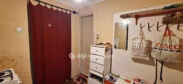 Eladó családi ház, Kiskőrösön 18 M Ft, 2+1 szobás
