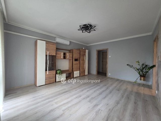 Eladó panellakás, Budapesten, X. kerületben 75.9 M Ft, 1+2 szobás