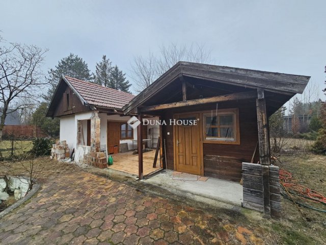 Eladó nyaraló, Szigetmonostorban 27.5 M Ft, 1 szobás