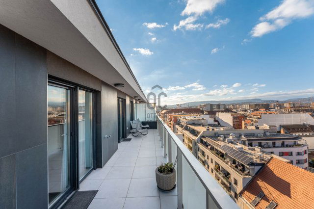 Eladó téglalakás, Budapesten, XIII. kerületben, Béke téren