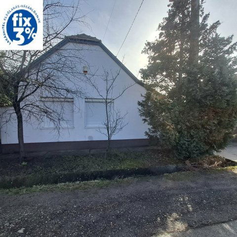 Eladó családi ház, Monoron 48.9 M Ft, 1+2 szobás