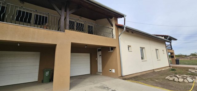 Eladó sorház, Újlengyelen 80 M Ft, 5 szobás