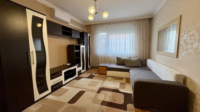 Kiadó panellakás, albérlet, Debrecenben 400 E Ft / hó, 3 szobás