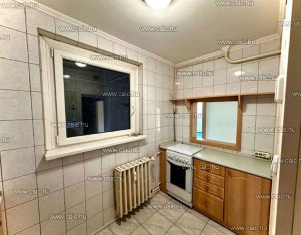 Eladó panellakás, Budapesten, III. kerületben 76.9 M Ft, 3 szobás