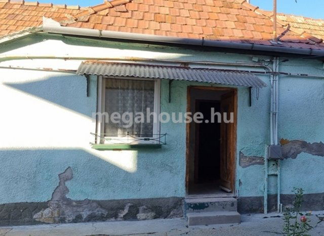 Eladó családi ház, Budaörsön 27.9 M Ft, 2 szobás