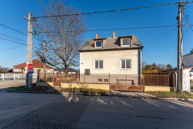 Eladó családi ház, Székesfehérvárott, Selmeci utcában