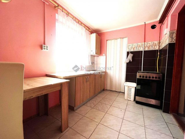 Eladó családi ház, Kecskeméten 22.9 M Ft, 1 szobás
