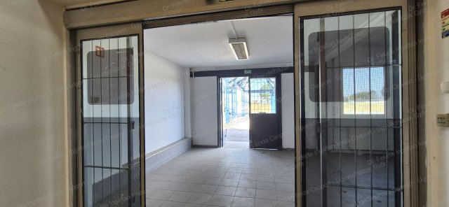 Kiadó üzlethelyiség, Győrött 593 E Ft / hó, 5 szobás