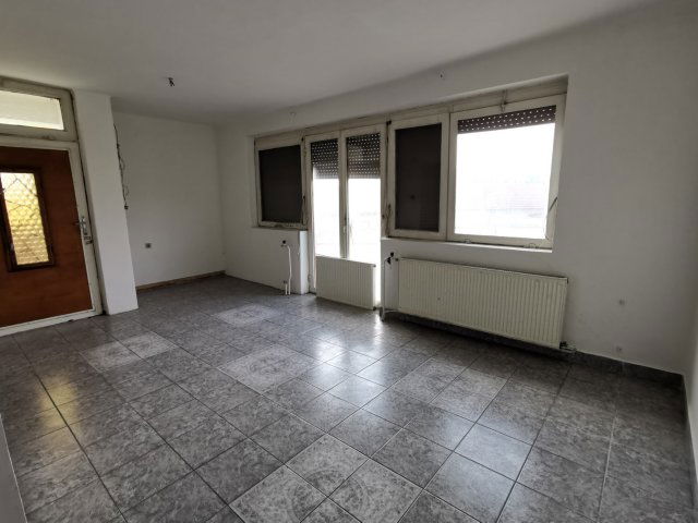 Eladó családi ház, Nagykőrösön 39.9 M Ft, 3 szobás
