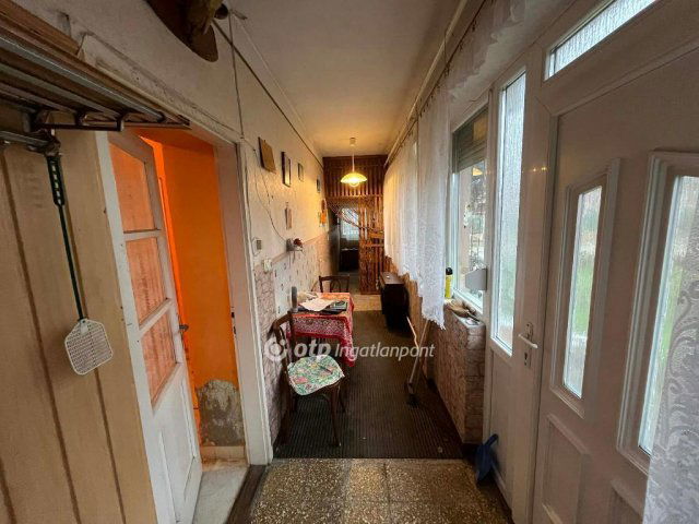 Eladó családi ház, Kunszentmiklóson 27.5 M Ft, 3 szobás