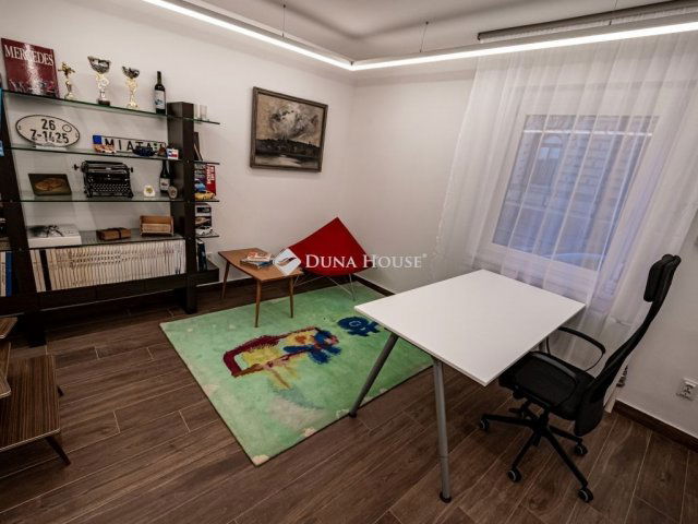 Eladó téglalakás, Budapesten, V. kerületben 114 M Ft, 3 szobás