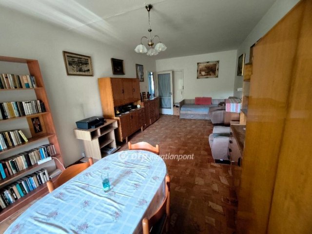 Eladó panellakás, Szegeden 46 M Ft, 2 szobás
