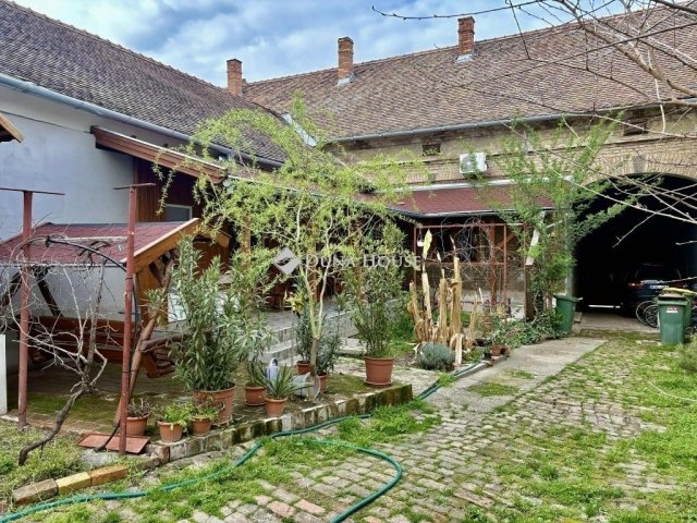 Eladó családi ház, Hódmezővásárhelyen 96 M Ft, 5 szobás