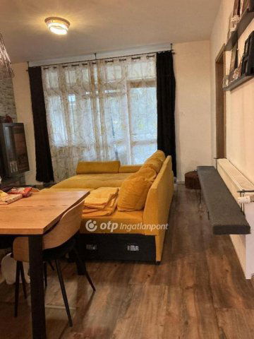 Eladó téglalakás, Nyíregyházán 69.9 M Ft, 3+1 szobás