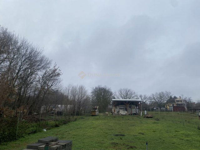 Eladó telek, Tóalmáson, Nyár utcában 10.5 M Ft