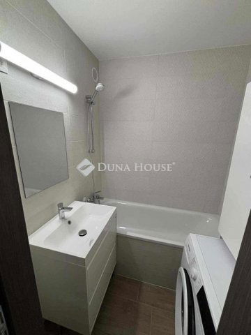 Kiadó panellakás, albérlet, Kecskeméten 165 E Ft / hó, 2 szobás