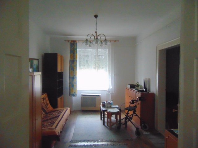 Eladó téglalakás, Békéscsabán 27.5 M Ft, 2 szobás