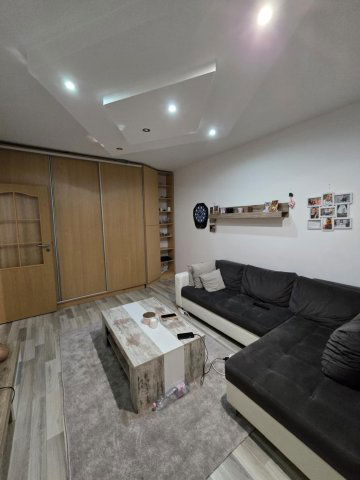 Eladó panellakás, Mosonmagyaróváron 42.5 M Ft, 2 szobás