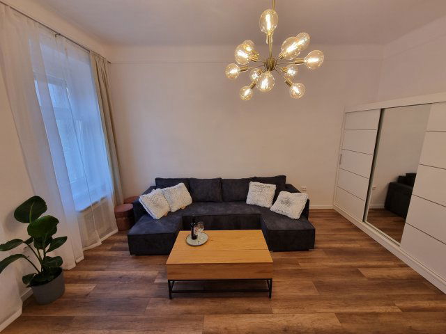 Eladó téglalakás, Budapesten, XIII. kerületben, Tisza utcában