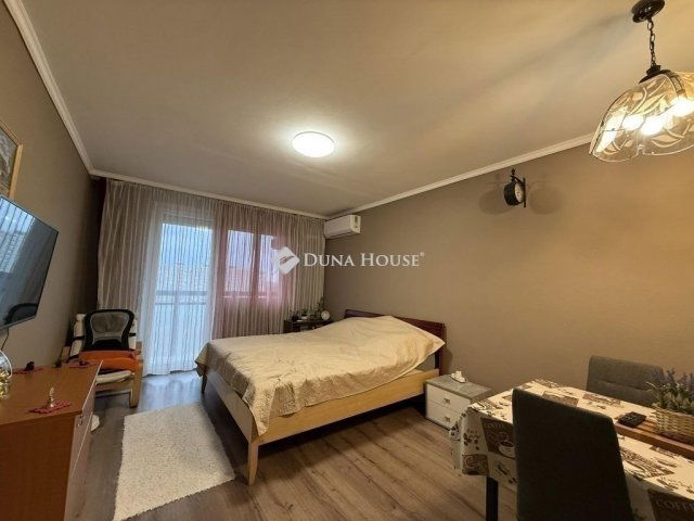 Eladó panellakás, Budapesten, XVIII. kerületben 68 M Ft, 2 szobás