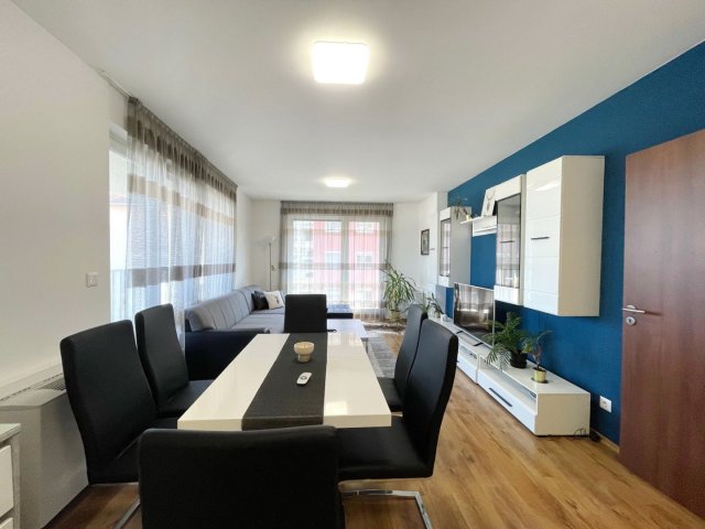 Kiadó téglalakás, albérlet, Debrecenben 330 E Ft / hó, 3 szobás