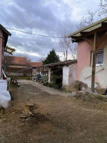 Eladó családi ház, Kecskeméten 36.5 M Ft, 6 szobás