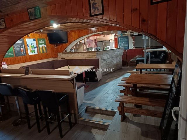 Kiadó üzlethelyiség, Szegeden 300 E Ft / hó