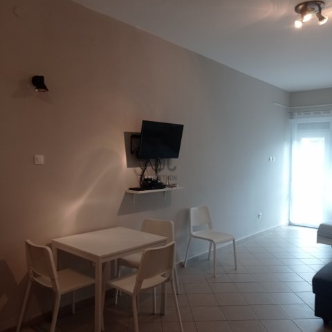 Kiadó téglalakás, albérlet, Zamárdiban 170 E Ft / hó, 2 szobás