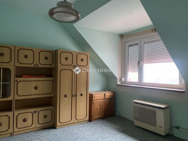 Eladó téglalakás, Tolnán 14.9 M Ft, 1 szobás