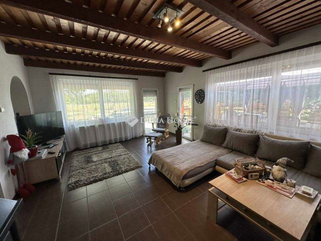 Eladó családi ház, Hernádon 87 M Ft, 5 szobás