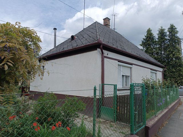 Eladó családi ház, Gógánfán 21.9 M Ft, 2 szobás