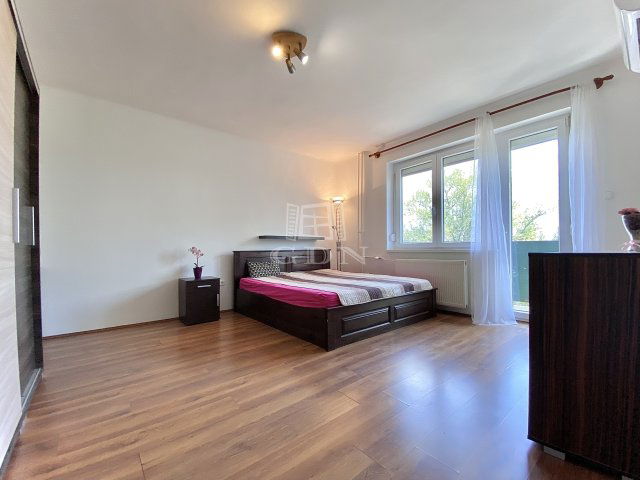 Eladó téglalakás, Budapesten, II. kerületben 79.9 M Ft, 1 szobás