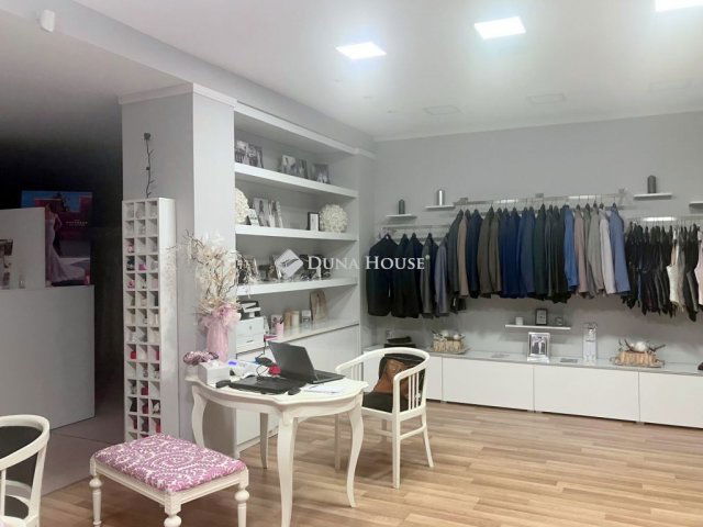 Eladó üzlethelyiség, Nyíregyházán 75 M Ft