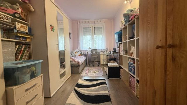 Eladó panellakás, Szombathelyen 49.9 M Ft, 3 szobás