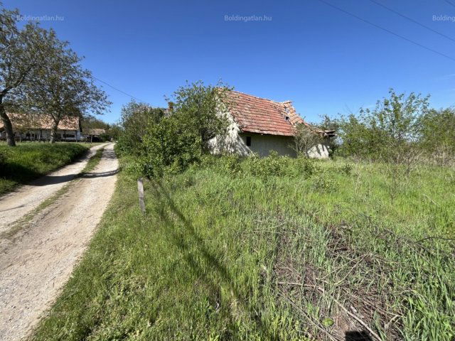 Eladó nyaraló, Buzsákon 3.5 M Ft, 2 szobás