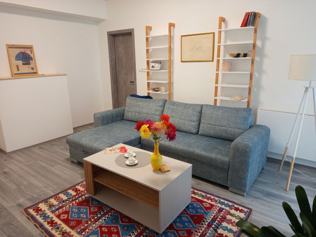 Kiadó téglalakás, albérlet, Pécsett, József utcában, 3 szobás