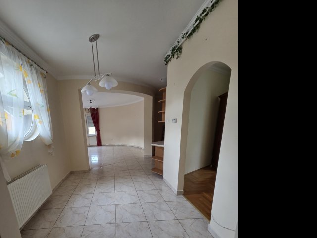 Eladó téglalakás, Debrecenben, Pereces utcában 89 M Ft, 3 szobás