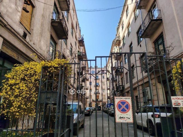 Eladó téglalakás, Budapesten, IX. kerületben 68.9 M Ft, 2 szobás