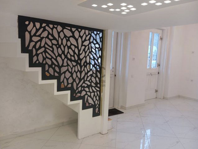 Kiadó ipari ingatlan, Visegrádon 350 E Ft / hó