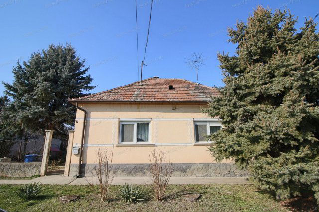 Eladó családi ház, Kónyon 45.9 M Ft, 4 szobás