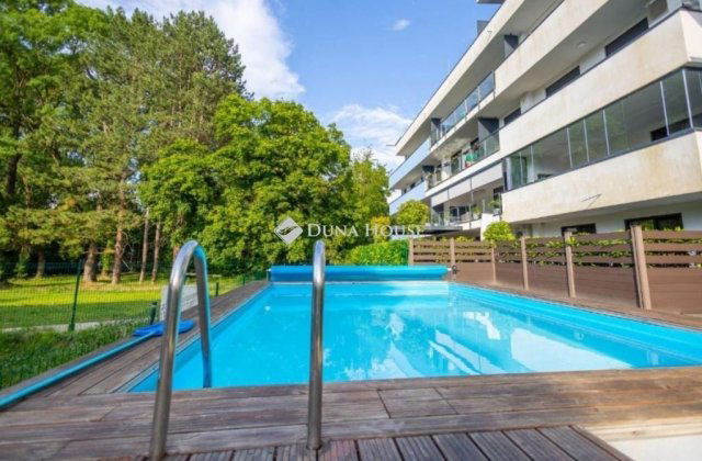 Eladó téglalakás, Balatonföldváron 129 M Ft, 3 szobás