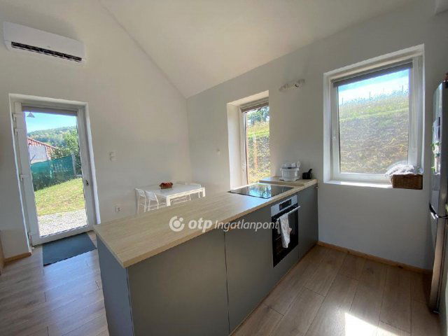 Eladó téglalakás, Orfűn 99 M Ft, 4 szobás